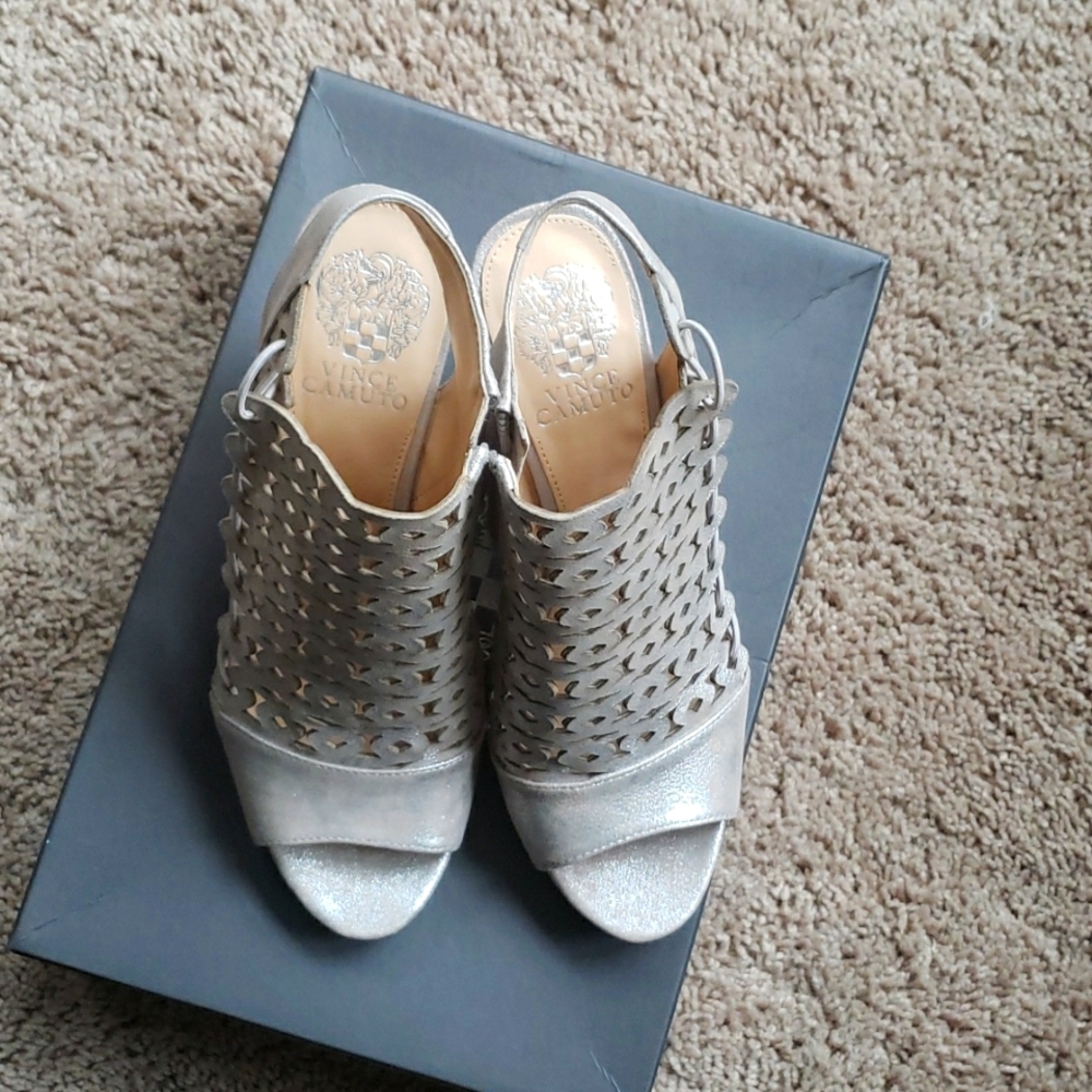Vince Camuto sandal